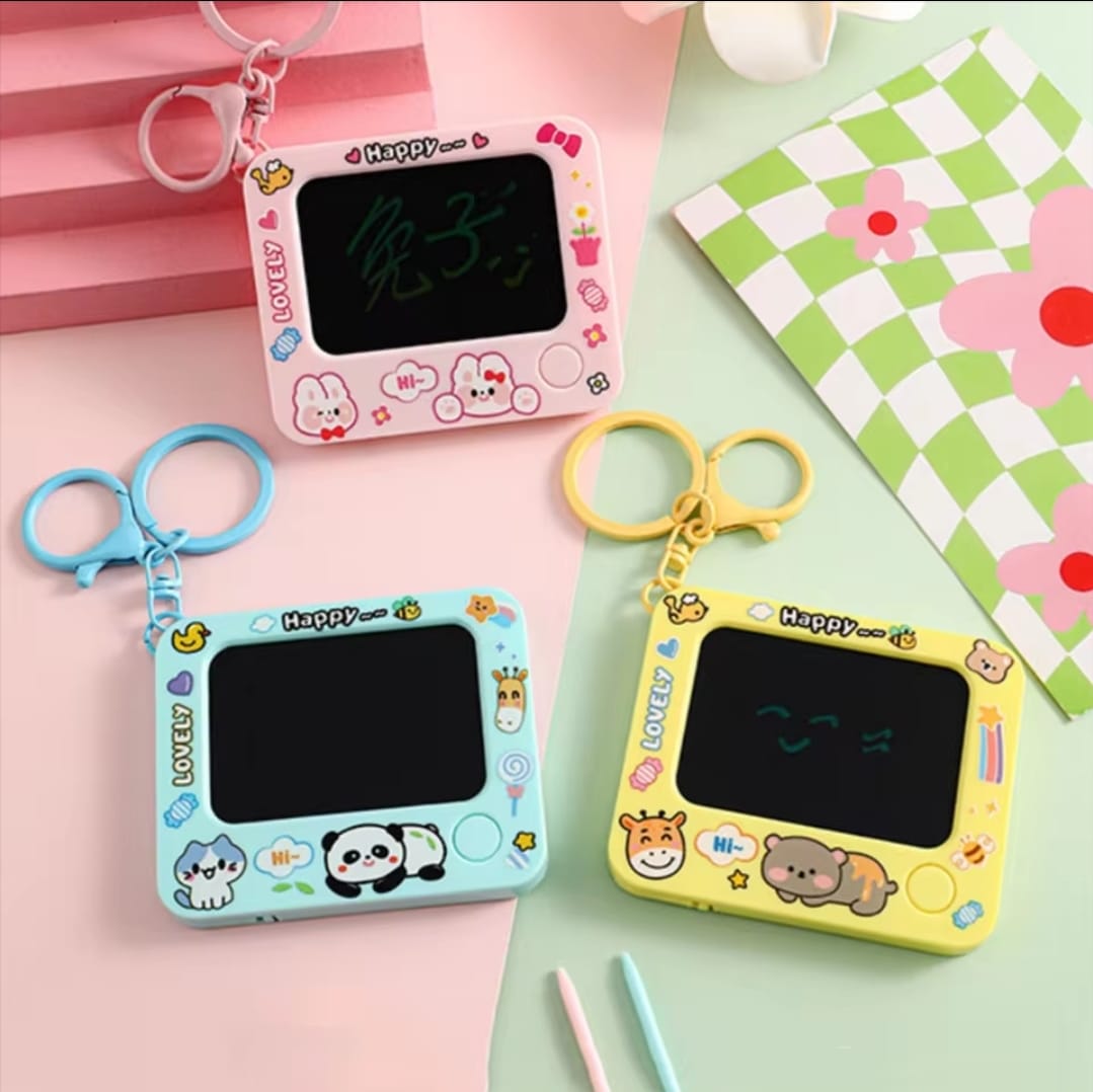 Mini Graffiti Board Keychain – Reusable LCD Writing Tablet & Cartoon Bag Pendant (Random Colour)
